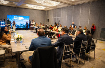 Turismo y Arajet anuncian pasajes a dominicanos que viajen a RD en estas navidades no pasarán de US$990