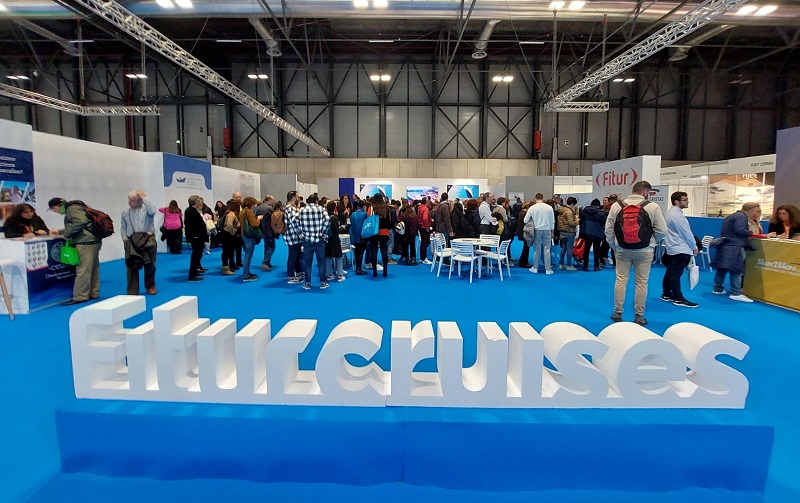 img-ambiente-fitur-cruises-2023