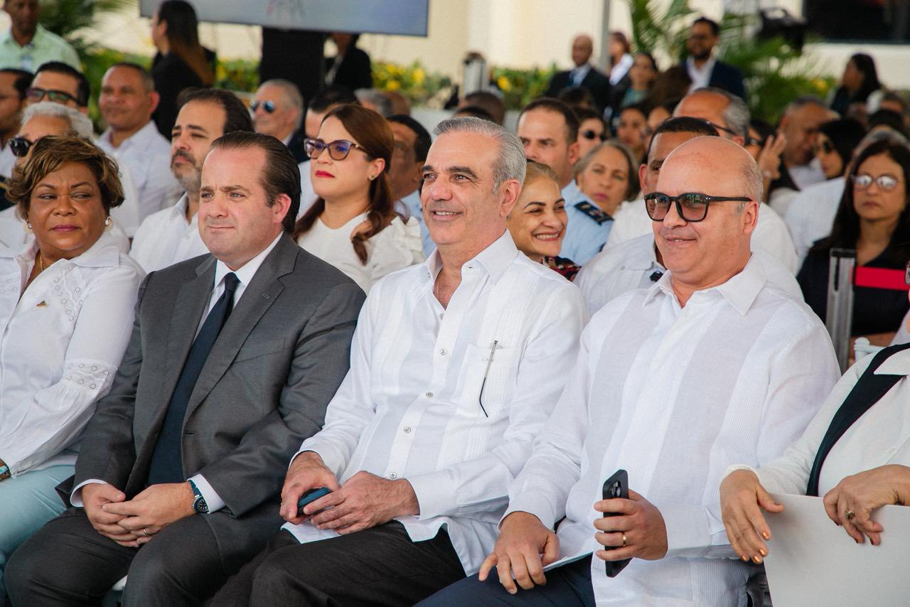 Abinader inaugura radar meteorológico para fortalecer seguridad aérea