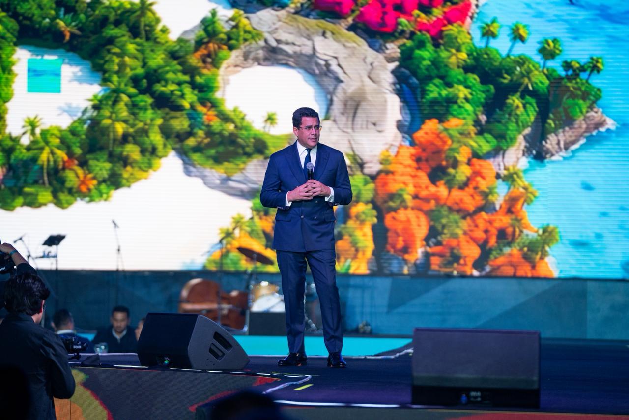 Ministro de Turismo promueve a RD ante más de 1,600 TTOO y agentes de viajes de México