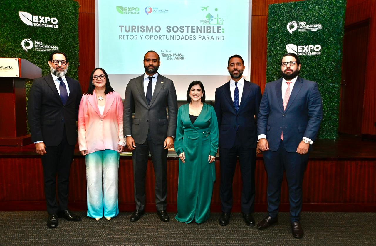Realizan panel Turismo Sostenible: retos y oportunidades para RD