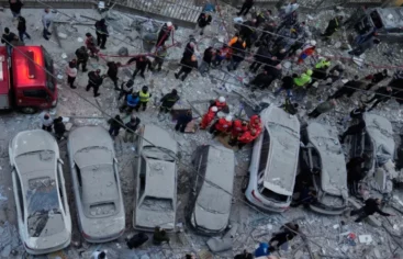 Irán amenaza sitios turísticos del mundo y afirma que sigue construyendo misiles