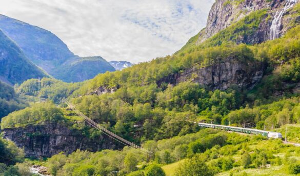El viaje en tren más largo del mundo: una travesía de 18.000 kilómetros de Portugal a Singapur sin tomar un solo avión