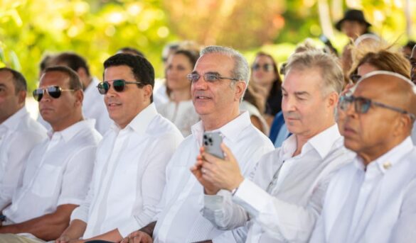 Alex Rodríguez felicita al presidente Abinader y al ministro Collado por su transparencia y eficiencia