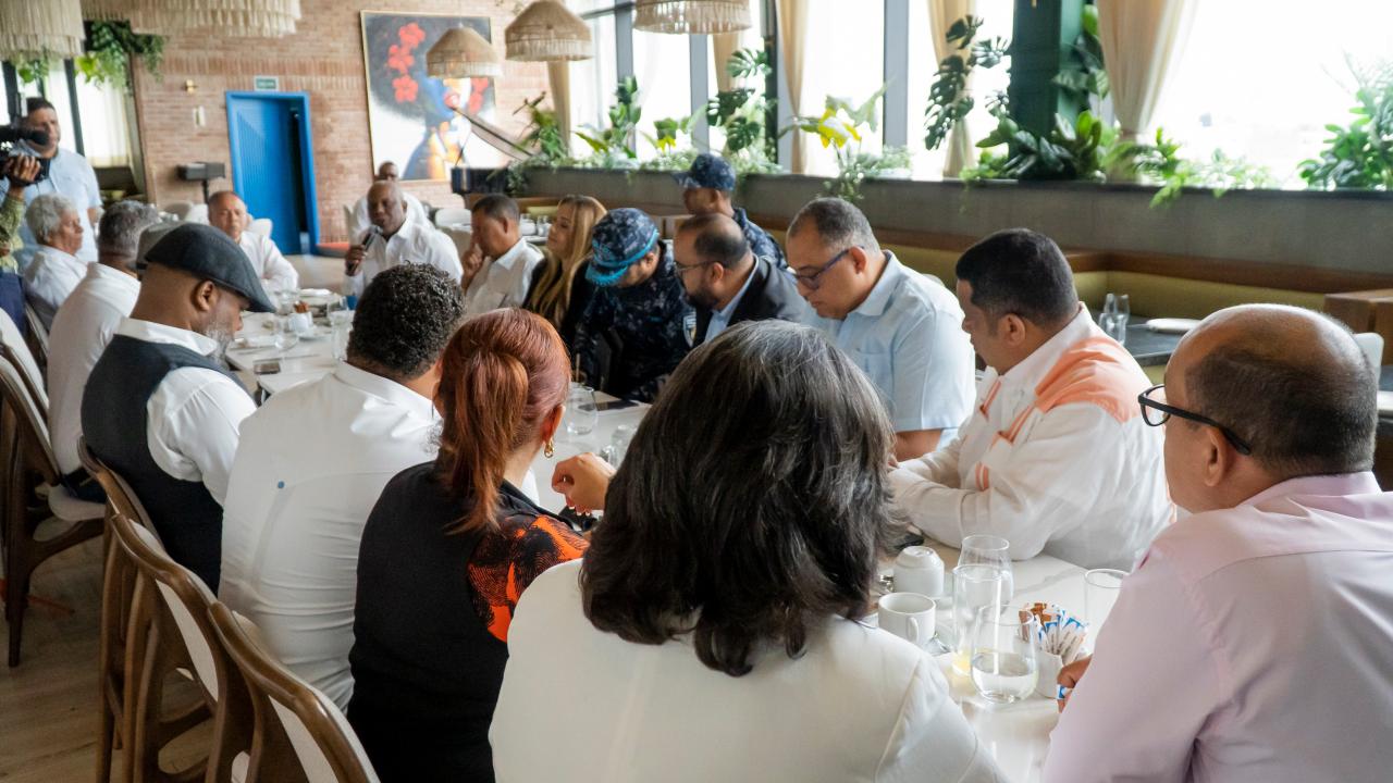 Adompretur y Gremios de la Prensa se reúnen con nuevo Director Regional de la Policía Nacional general Jorge Luis Galán Guerrero