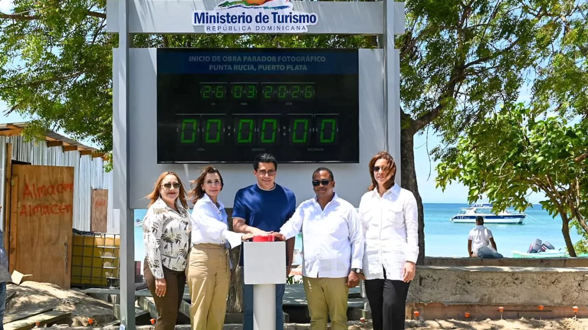 Ministerio de Turismo inicia construcción de parador fotográfico en Punta Rucia para impulsar el turismo