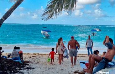 Más visitantes y mayor gasto elevan ingresos del turismo