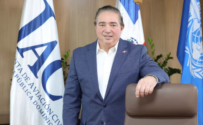 Cielos abiertos impulsa más vuelos y pasajeros, pero conflictos geopolíticos frenan la disminución de precios de los boletos