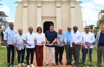 Ministro Collado impulsa turismo religioso en Monte Plata