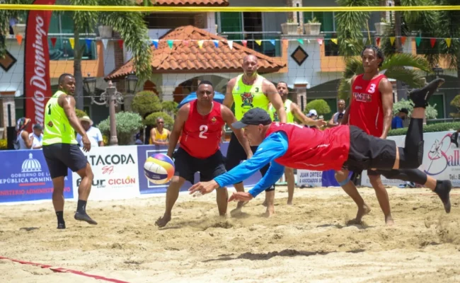¡Arena, Sol y Tradición! Voleibol de Estrellas encienden Hato Mayor