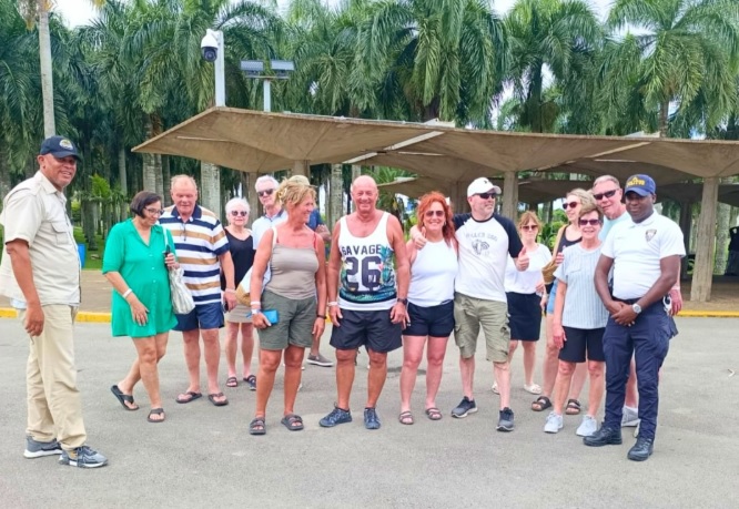 Adompretur pide regular tránsito bañistas playa Bávaro