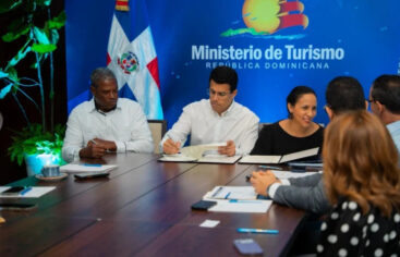 Firman acuerdo para elevar la calidad del servicio en República Dominicana