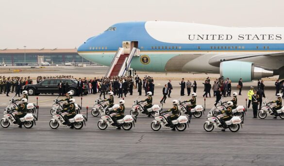 Trump inicia hoy viaje oficial a China para reunirse con Jinping