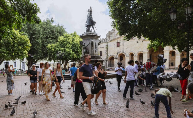 Banco Central proyecta que el turismo apunta a generar más de US$12,500 millones en 2026
