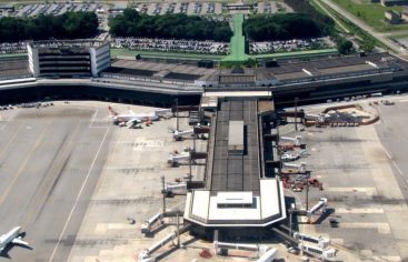 Aeropuertos al límite: la congestión aérea amenaza la conectividad de América Latina, según IATA