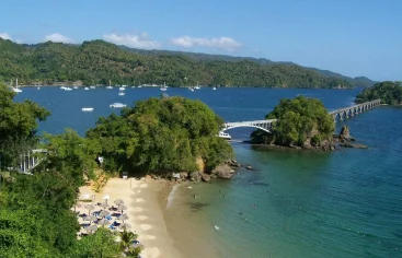 Promueven turismo de Samaná ante el mercado francés de cara al próximo verano