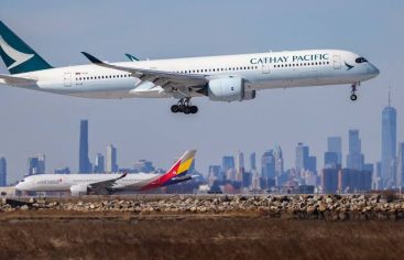 La aerolínea Cathay Pacific conectará Hong Kong con Santo Domingo vía Madrid