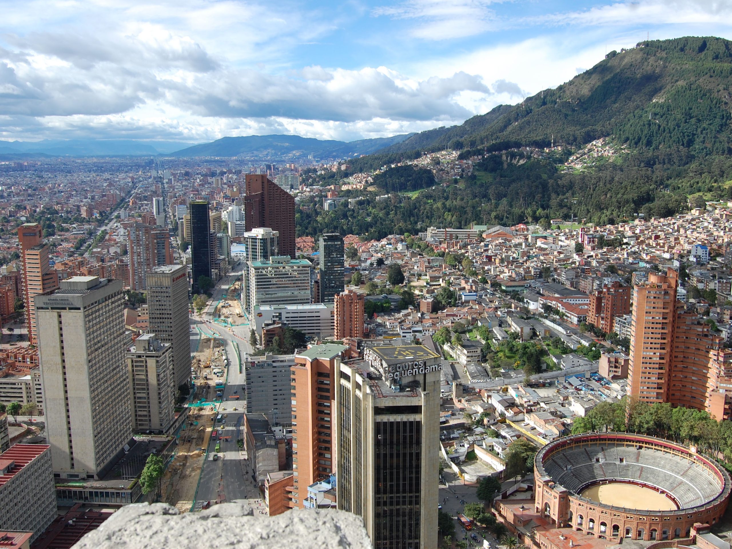 Aerodom: vuelos a Bogotá y Medellín operan con normalidad tras terremoto