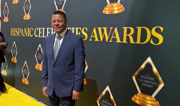 Dany Alcántara recibe en Miami premio Nuevo líder de los medios de comunicación de República Dominicana